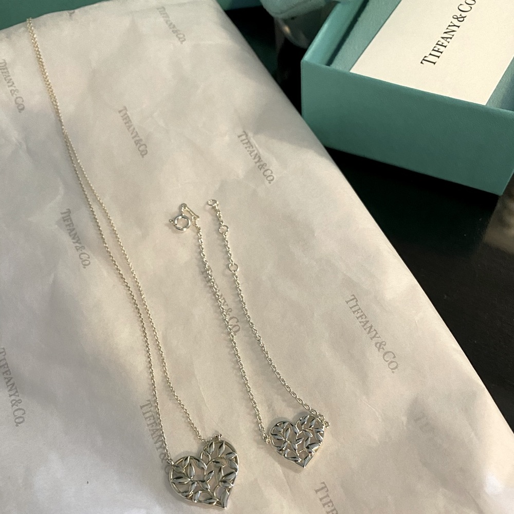 Tiffany&Co. Olive leaf heart pendant and bracelet